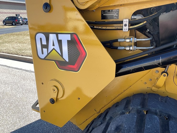 2019-caterpillar-259d3-image-27