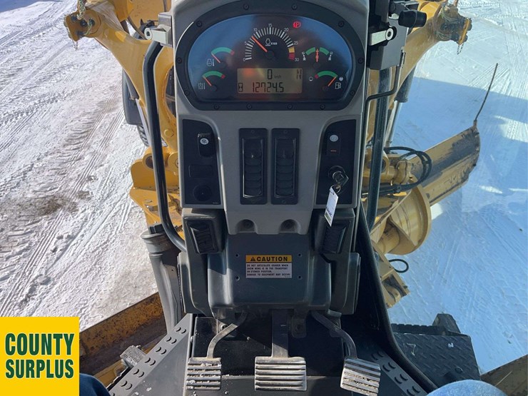 2018-caterpillar-160m-image-15