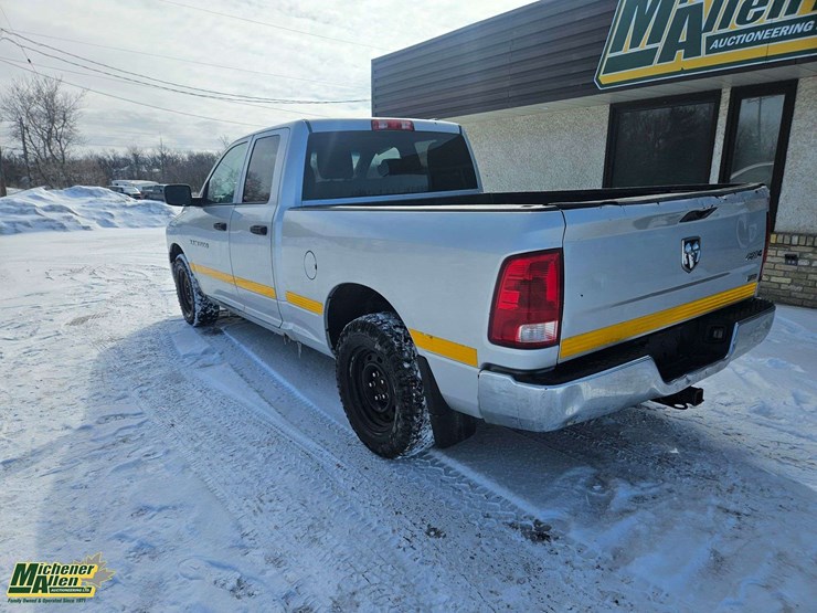 2012-dodge-1500-image-4