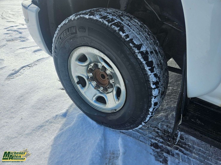 2006-gmc-sierra-2500hd-image-13