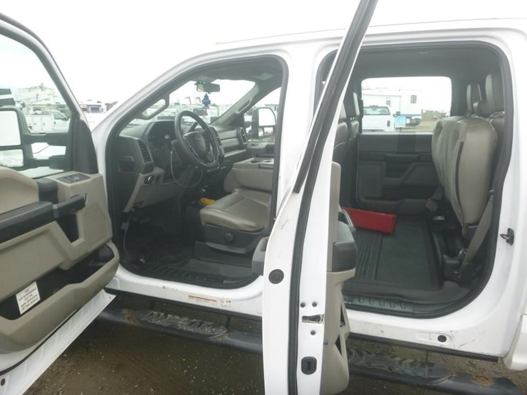 2018-ford-f550-image-12