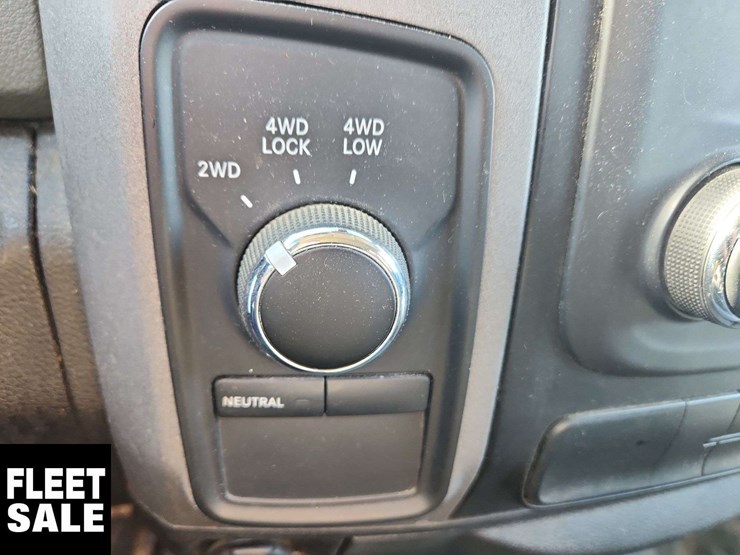 2019-ram-1500-classic-image-21