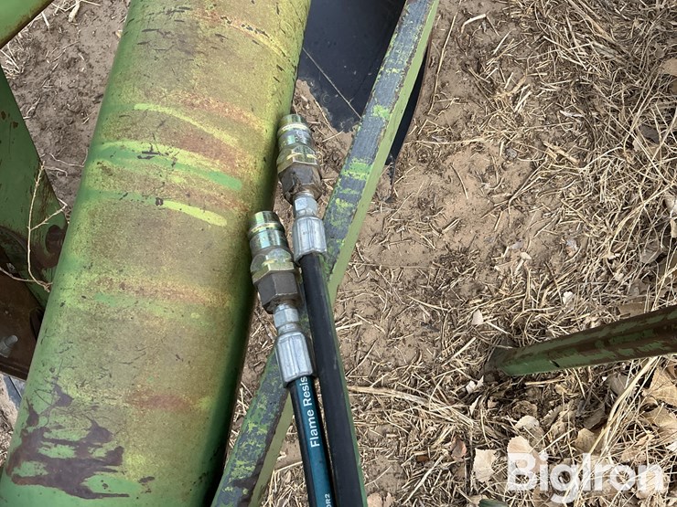 john-deere-4200-image-10