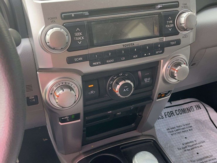 2013-toyota-4-runner-image-8