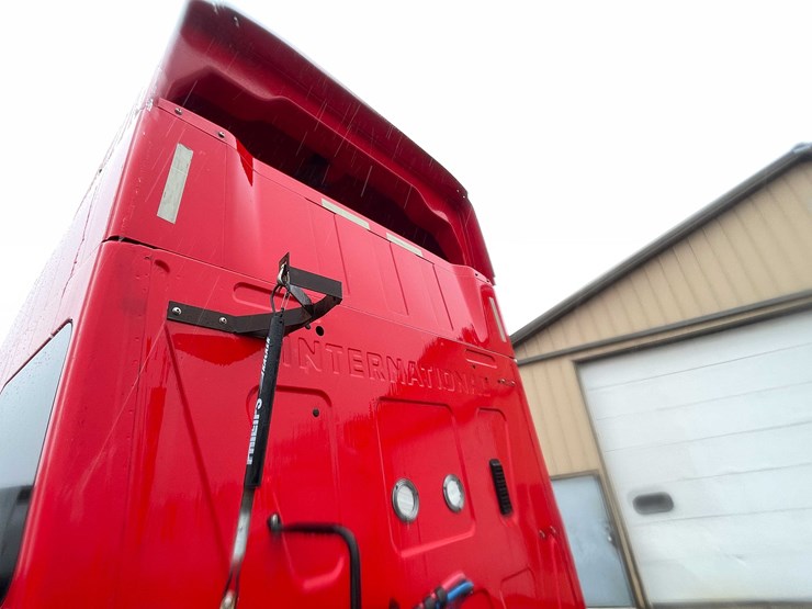 #234-•-2016-international-semi-tractor-(has-wi-title)-(denmark,-wi)-image-12