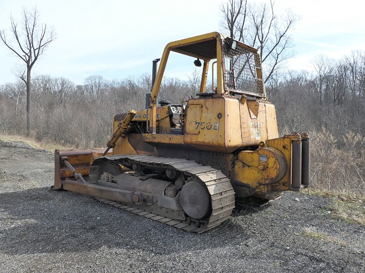 deere-750b-image-2