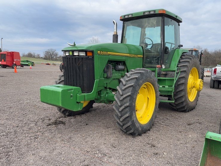 john-deere-8300-image-1