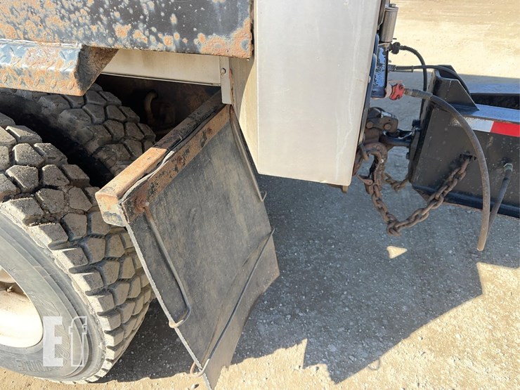 2005-kenworth-t800-image-39