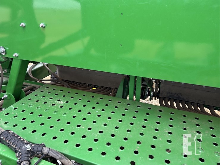 2014-john-deere-1990ccs-image-58