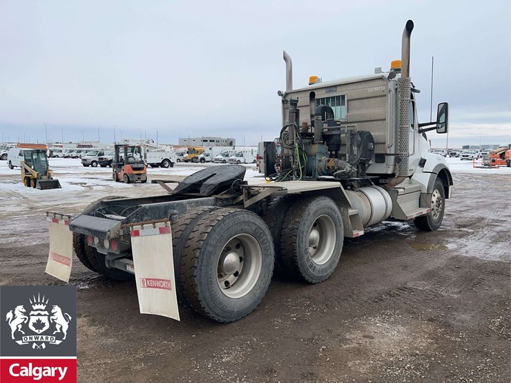 2018-kenworth-t880-image-4