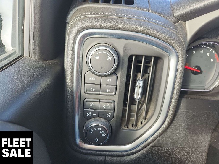 2019-chevrolet-silverado-1500-image-22