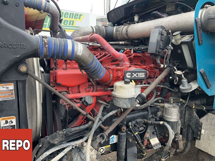 2019-kenworth-w900-image-24