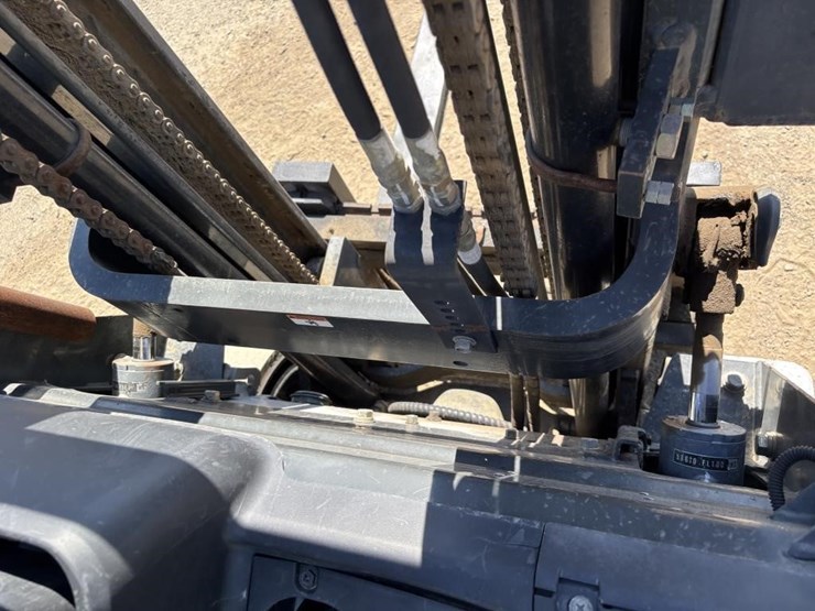 2007-nissan-mcp1f2a25lv-image-12