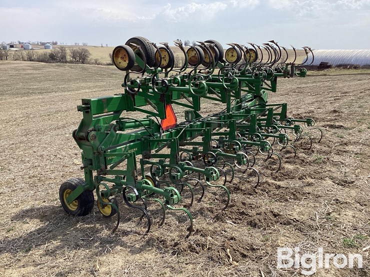 john-deere-85-image-7