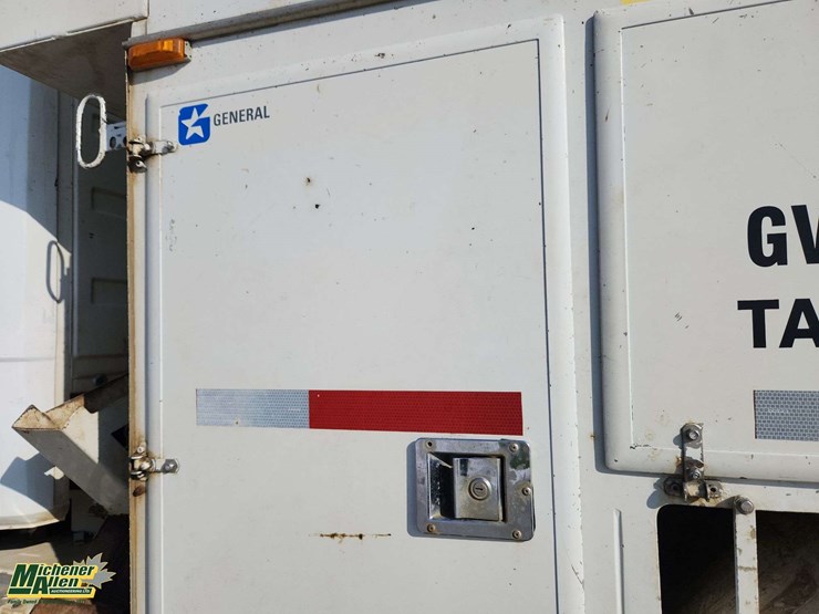 2006-international-durastar-4300-image-60