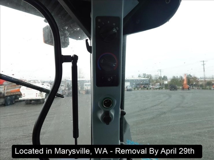 2012-new-holland-t6030-plus-image-19