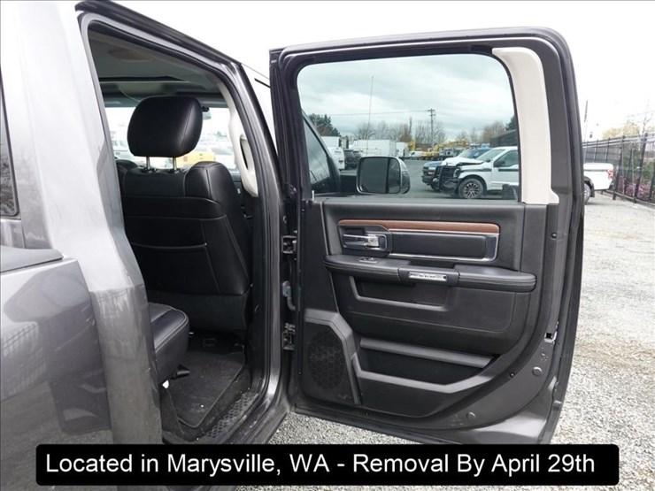 2016-dodge-1500-image-21