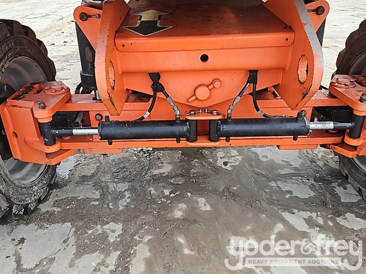 2007-jlg-800s-image-17