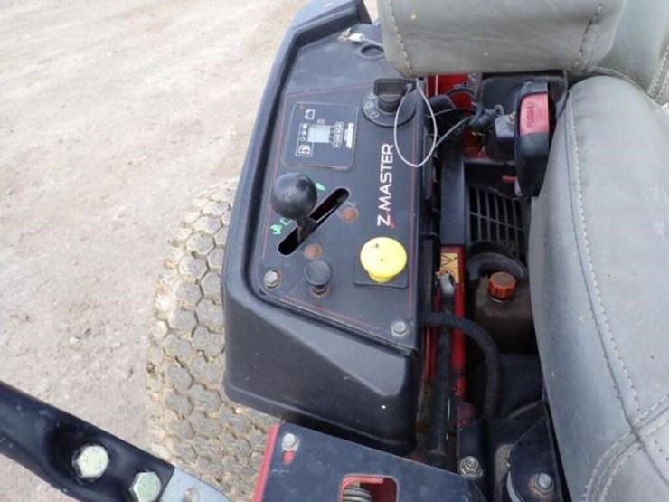 2017-toro-z-master-3000-series-zero-turn-mower-749-image-14