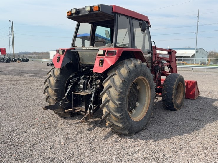 #3033-•-case-5220-tractor-image-9