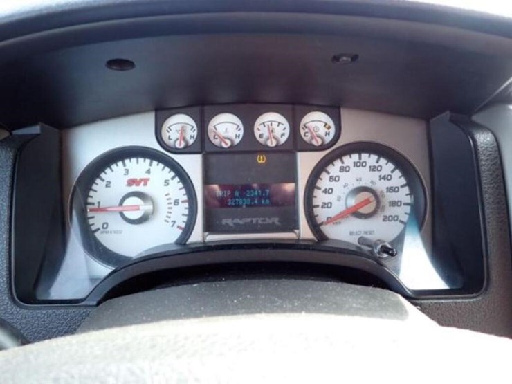 2010-ford-f150-raptor-image-12