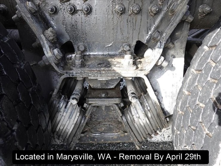 2015-peterbilt-567-image-6