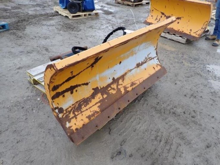 trackless-ab55-60-in.-snow-plow-image-3