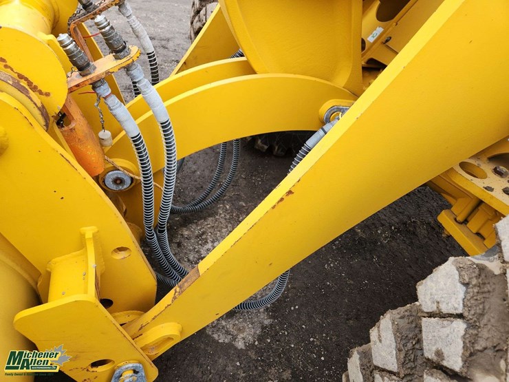 2014-caterpillar-910k-image-33