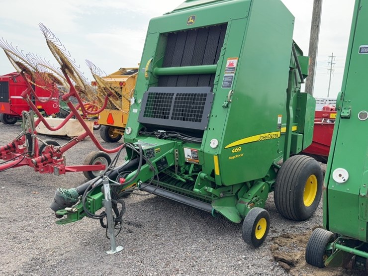 john-deere-469-image-1
