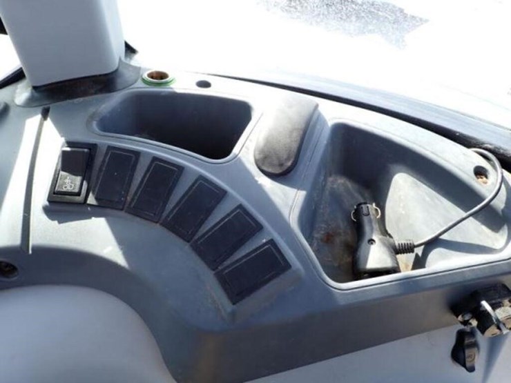 2014-new-holland-t4.75-image-19