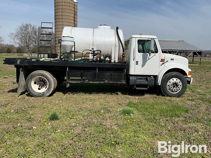 2000-international-4700-image-4