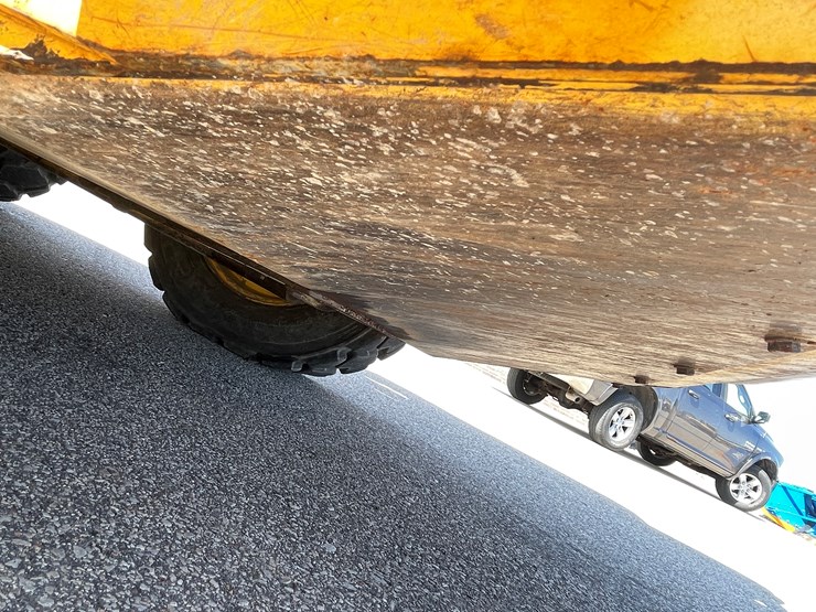 new-holland-l170-image-26