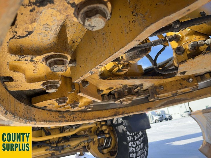 2018-caterpillar-160m-image-22