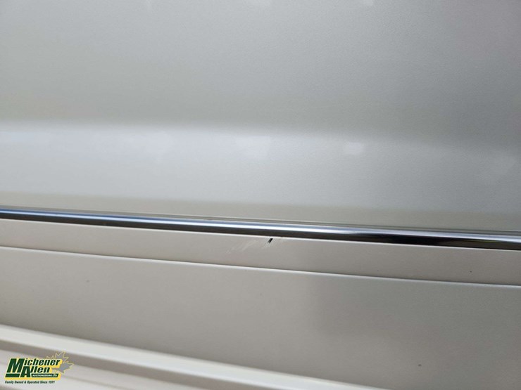 2014-gmc-acadia-denali-image-38