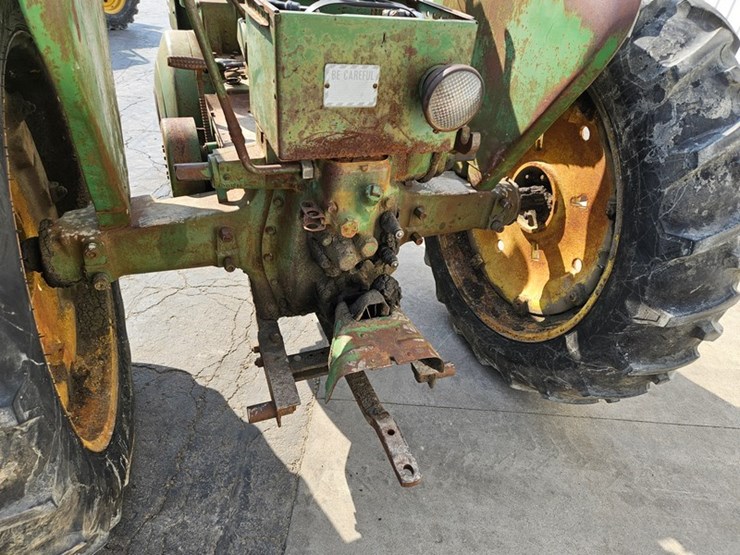 1952-john-deere-model-a-image-17