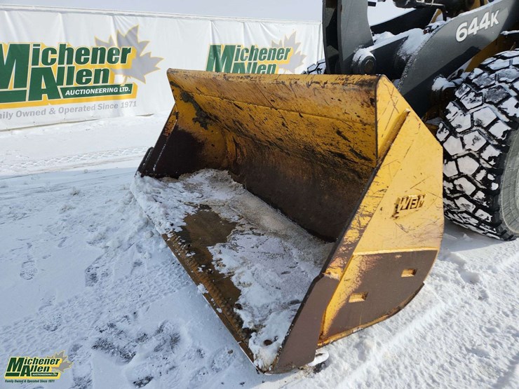 2013-deere-644k-image-21