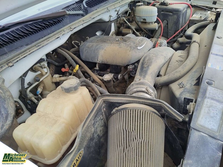 2004-chevrolet-silverado-2500hd-image-22