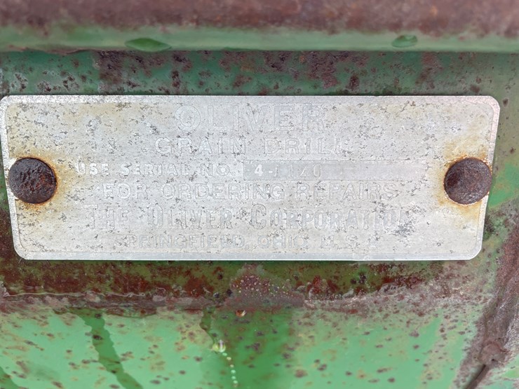 #150-•-oliver-64-grain-drill-(mason,-wi)-image-26
