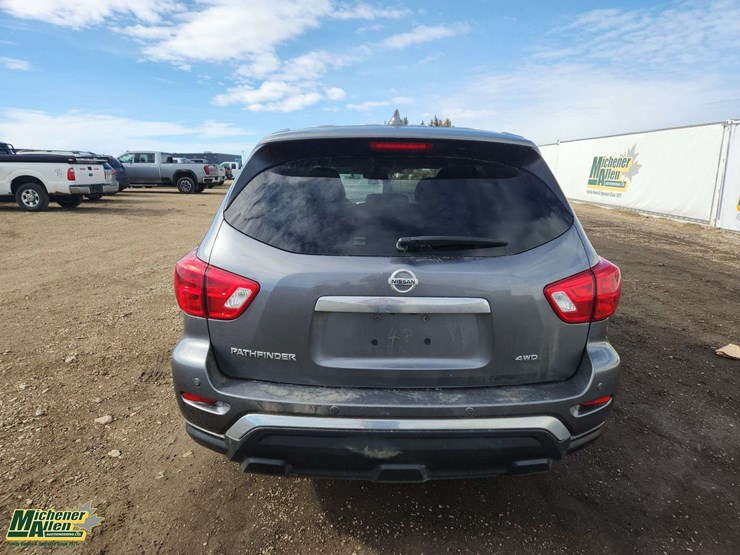 2020-nissan-pathfinder-image-7