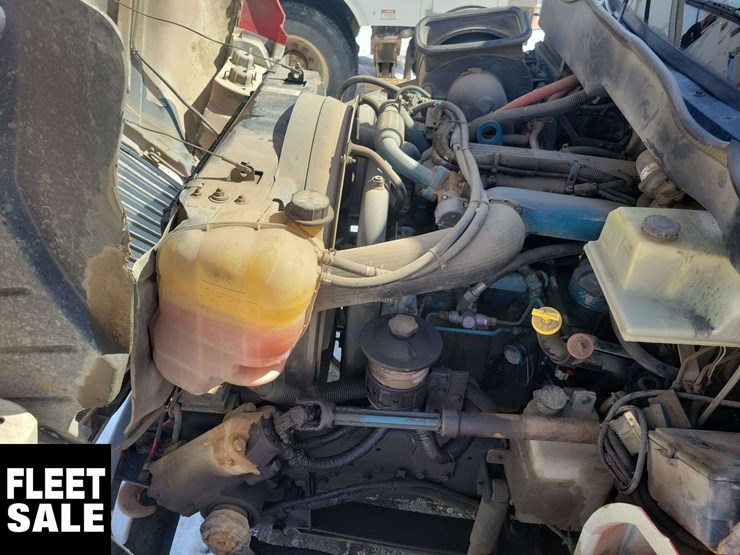 2007-international-durastar-4300-image-23