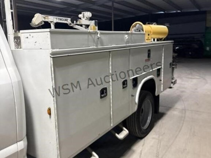 2017-ford-f550-image-5