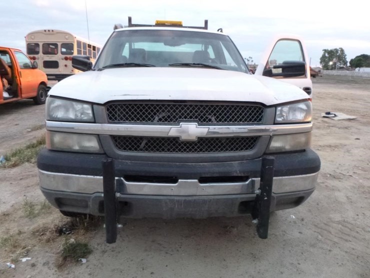 2003-chevrolet-2500-image-13