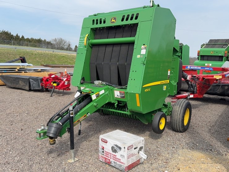 john-deere-450e-image-1