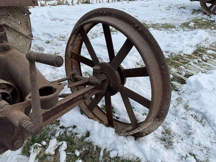 fordson-(usa)-parts-tractor-image-16