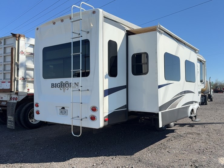 #3003-•-2014-big-horn-39'-5th-wheel-camper-image-12