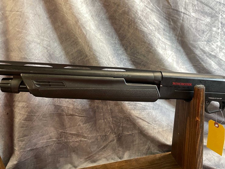 #10114-•-winchester-sxp-black-shadow-,-12-ga.-pump-action-shotgun,-sn:-tr6022-071241sp-image-11