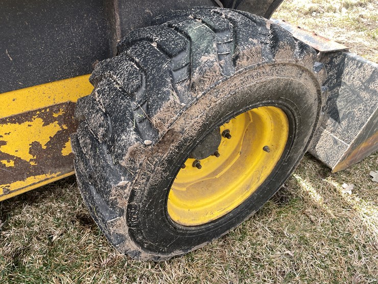 #372-•-2015-new-holland-l225-skid-steer-(scandia,-mn)-image-15