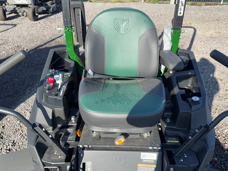 #4046-•-yakta-yxr-320-zero-turn-mower-image-6