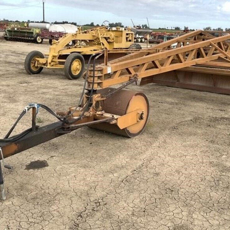 Custom 14'x30' Triplane