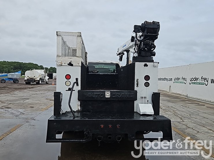 2006-ford-f750-image-13